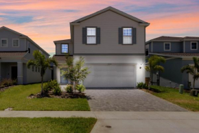 5 Bedrooms-4 Bathrooms Windsor Island 1860Sd